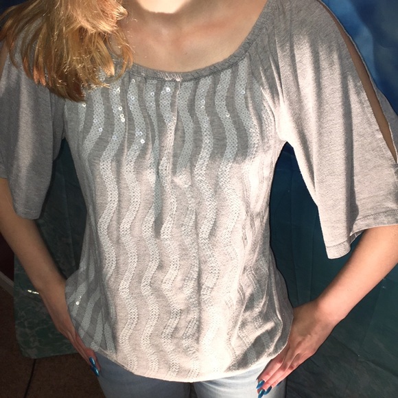 Sequined Gray Top - Picture 2 of 4